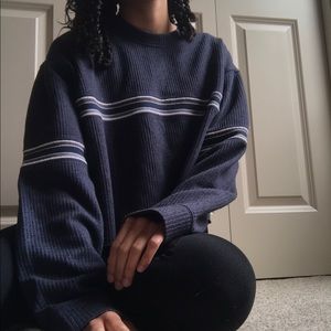 cropped sweatshirt